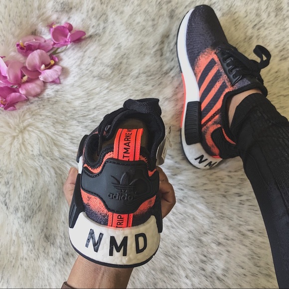 adidas Shoes - ‼️sold‼️🍁 Rare Adidas NMD R1 Black 4Y/5.5W